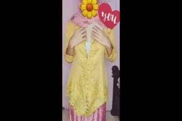 Ukhti Menggoda Berkebaya Pink Tampil Binal